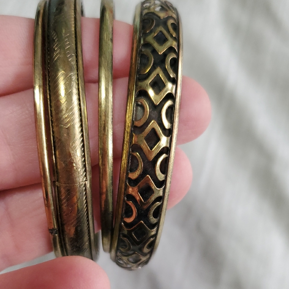 🌺 3 / $45 Gold and Black Patterned Bangles